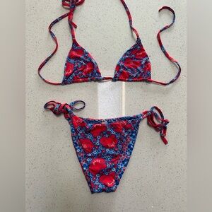 Kapolei Bikini - gorgeous reversible bikini set in red and blue, size XS